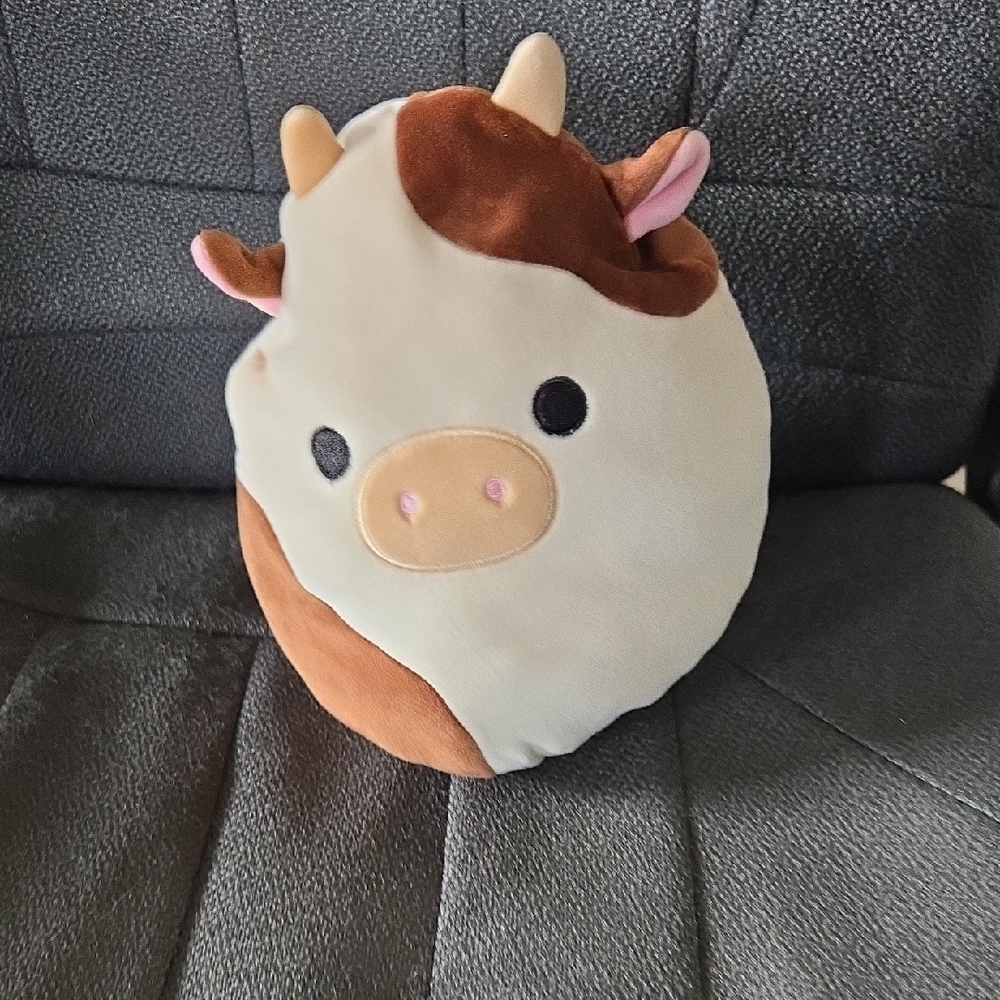 Squishmallow Ronnie The Cow